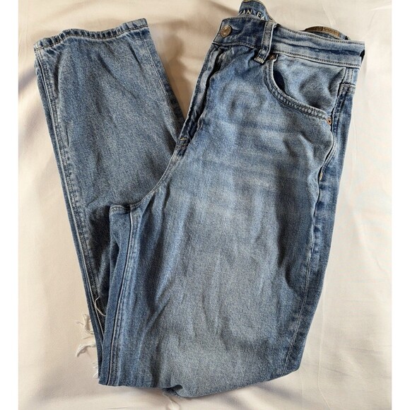 American Eagle Strigid Mom Jean Distressed Size 10 - Picture 2 of 9